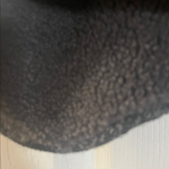 NWT Men or Women’s Carhartt Black and Gray Knit Earflap Beanie - Picture 3 of 5